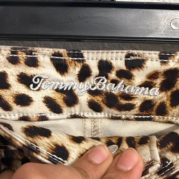 Tommy Bahama Leopard Print Mini Skirt Denim Stretch - Picture 3 of 5